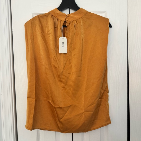 NWT Gold Satin High Neck Blouse - Picture 3 of 6